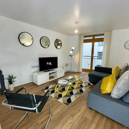 Cosy, Spacious Flat In Centre With Netflix * Birmingham